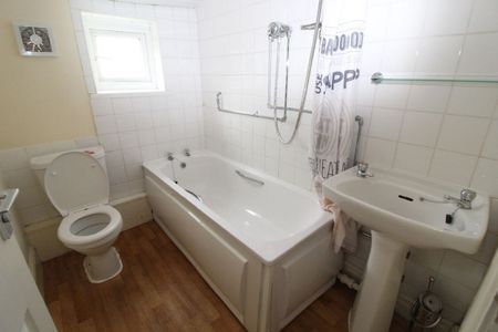 Plungington Road, PRESTON, Lancashire PR1 7EP - Photo 5