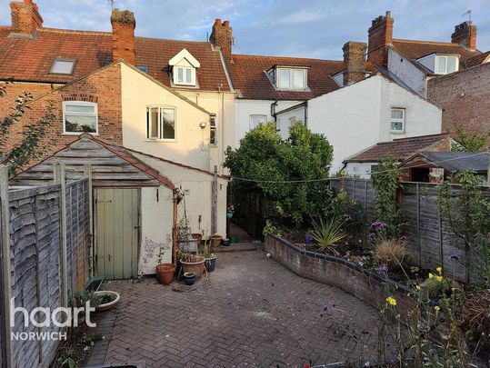 5 bedroom detached house to rent - Photo 1