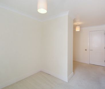 2 Bed Flat, New Caledonian Wharf, SE16 - Photo 2