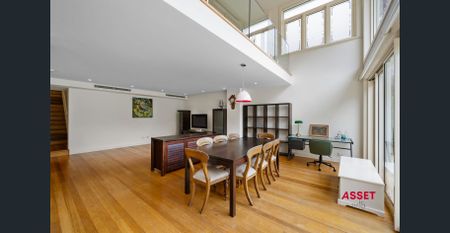 Family Home in a Great Location - Walk to Gordon Station & Shops - GARDENING INCLUDED - Photo 2