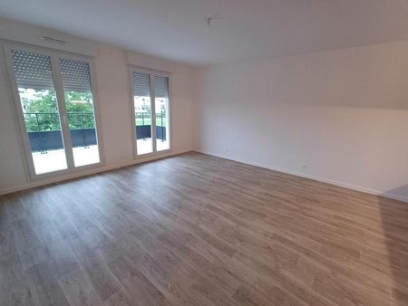 location Appartement T3 DE 63.22m² À SAINT PIERRE DU PERRAY - Photo 3