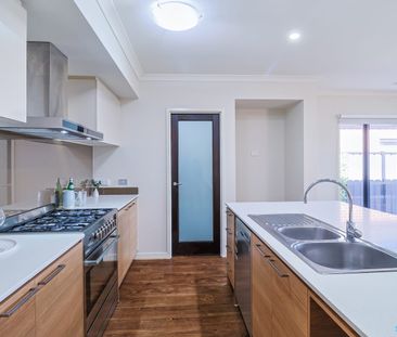 10 Tussock Road, Craigieburn, Vic 3064 - Photo 6