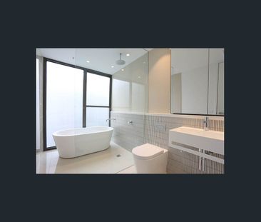 Beautifully presented two bedroom apartment - Photo 4