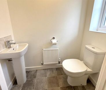 3 bedroom semi-detached house to rent - Photo 5