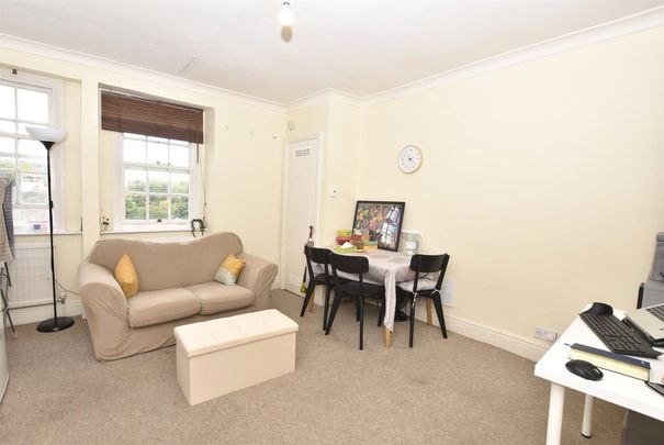 1 bedroom parking to rent - Photo 1