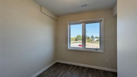 For Lease - 370 Fisher Mills Road Unit# C48, Cambridge, Ontario - Photo 3