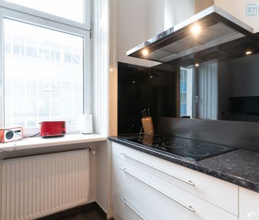 ELEGANT EINGERICHTETE ALTBAUWOHNUNG ZU VERMIETEN - Foto 5