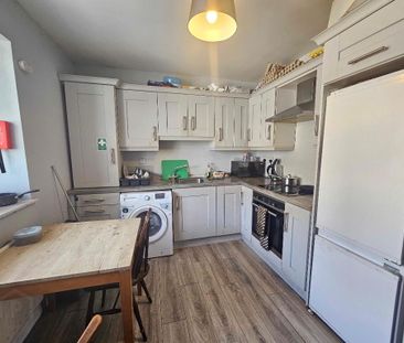Flat 2, 1a Church Square, Rathfriland, BT34 5PT - Photo 2