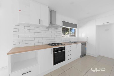 Unit in the Heart of St. Albans - Photo 3