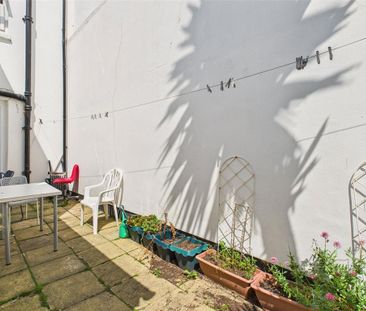 5 bedroom terraced house to rent - Photo 1