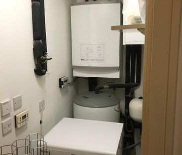 2 bedroom flat to rent - Photo 6