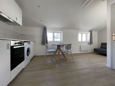 Location Appartement 1 pièce 23m² LA ROCHELLE 17000 - Photo 2