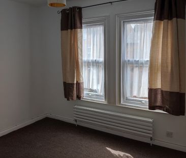 2 Bed Flat, Cholmeley Road, RG1 - Photo 1