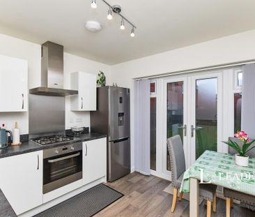 2 bedroom semi-detached house to rent - Photo 5