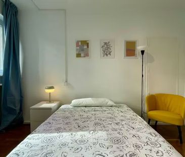 Calle de Raimundo Fernández Villaverde, Madrid, Community of Madrid... - Photo 6