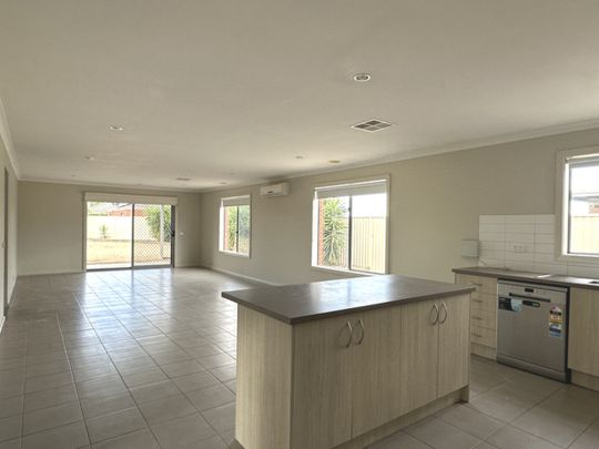 23 Rembrandt Road, SHEPPARTON VIC 3630 - Photo 1