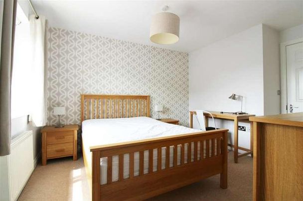 Pascal Crescent, Shinfield, Reading, RG2 - Photo 1