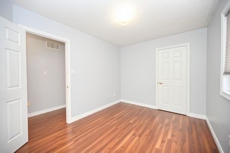 For Lease - 514 Navigator Drive, Mississauga, Ontario - Photo 2