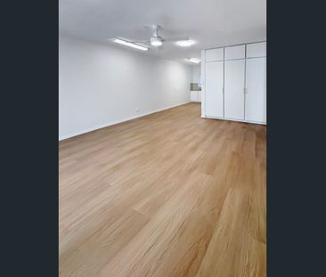 Beachfront Living in the Heart of Tugun – Avaliable Monday 2nd March - Photo 5