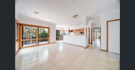 Stunning 4-Bedroom Family Home in Glenside - Photo 3