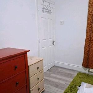 Room in a Shared House, Paget Road, IG1 - Photo 2