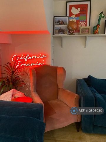 1 bedroom in a house share to rent - Photo 4