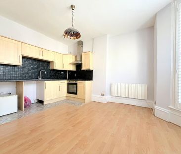 1 bedroom ground floor flat to rent - Photo 1