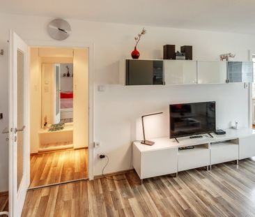 1-room apartment, near U-Bahn Fürstenried West - Photo 1