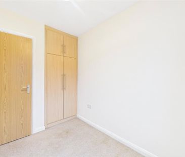 3 bedroom detached house to rent - Photo 3