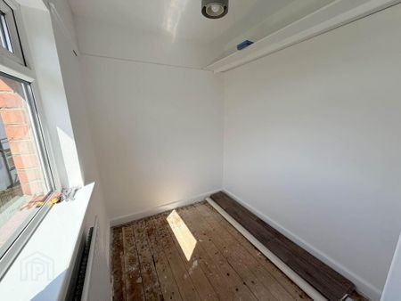 17 Chesham Crescent, Belfast, BT6 8GW - Photo 2