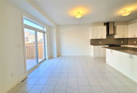 For Lease - 93 Dog Wood Boulevard, East Gwillimbury, Ontario - Photo 5