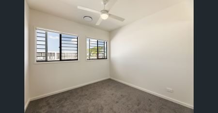 Experience the Dress Circle Lifestyle - Photo 3