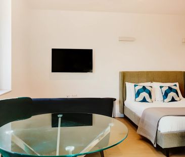 One Bedroom Standard Open Plan - Photo 5