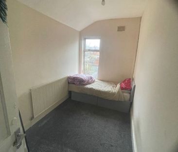 Room in a Shared House, Evelyn Road, B11 - Photo 2