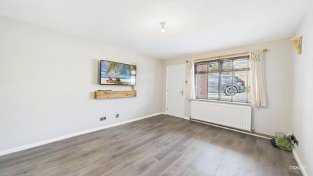 2 bedroom semi-detached house to rent - Photo 3