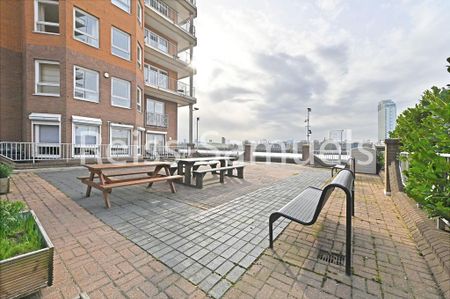 4 bedroom terraced house to rent - Photo 3