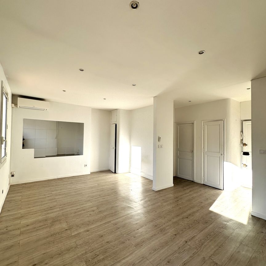 Location Appartement 1 pièce 39m² MARSEILLE 7ème - Photo 1