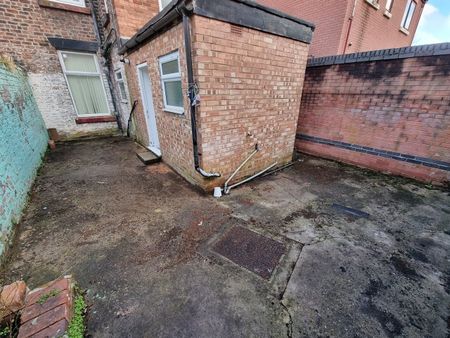 2 Bed Flat, Liverpool, L8 - Photo 5