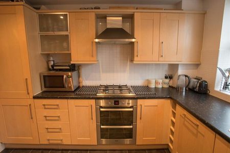 2 bedroom apartment to rent - Photo 4