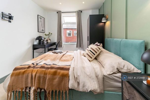 1 bedroom in a house share to rent - Photo 1