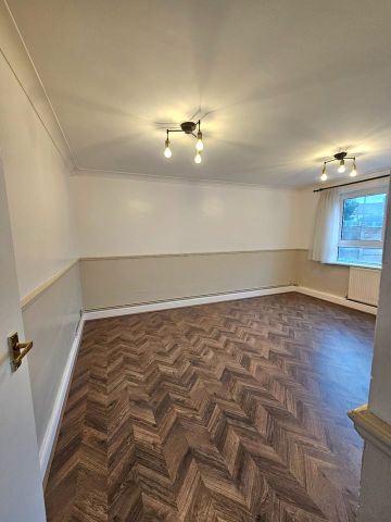 1 Bed Flat, Thornhill Gardens, IG11 - Photo 2