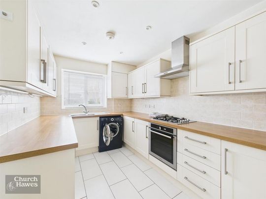 3 bedroom semi-detached house to rent - Photo 1