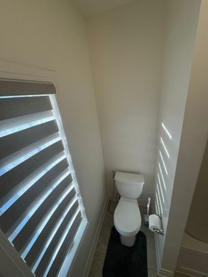 For Lease - 8 UNWIND Crescent Unit# (Upper Level), Brampton, Ontario - Photo 1