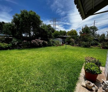 Charming Family Home in a Prime Location - Photo 2