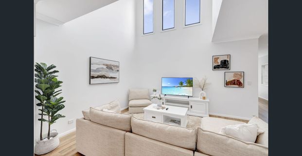 2 Bedroom – Walk to town – Fully furnished - Photo 1