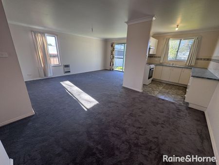 Central City Living with Sunny Aspect - Photo 4