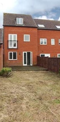 Wolverton Mill - Refurbished Double Bed. Bath Home With Garage!, MK12 - Photo 1