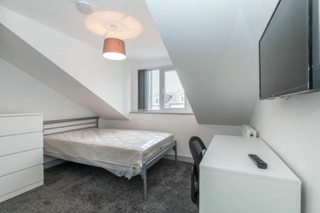 7 bedroom semi-detached house to rent - Photo 5