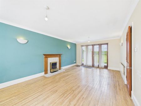 5 BED Detached house To rent - Photo 2