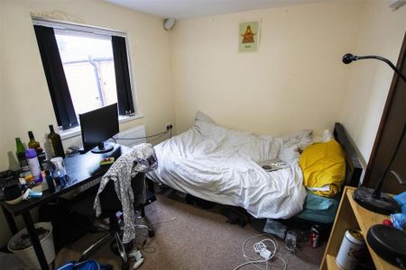 8 bedroom house to rent - Photo 3